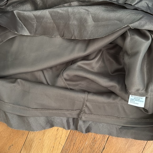 London Times | Woman’s Cocktail Dress | Bronze | Tiers | size 12 | Lined - Picture 4 of 5